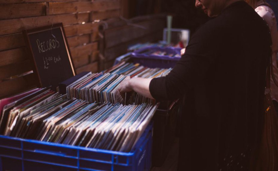 Sale of records in Poland